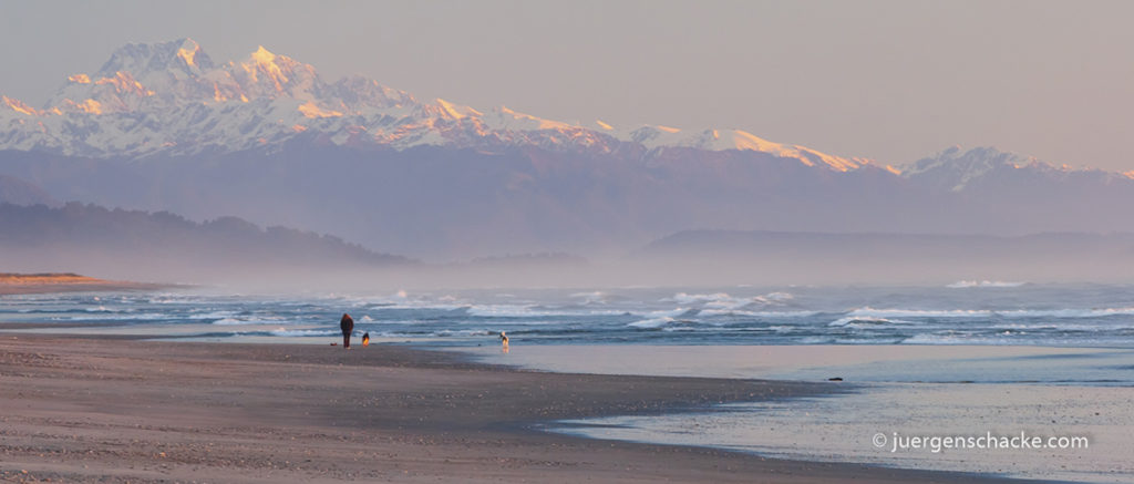 new-zealand-hokitika-beach