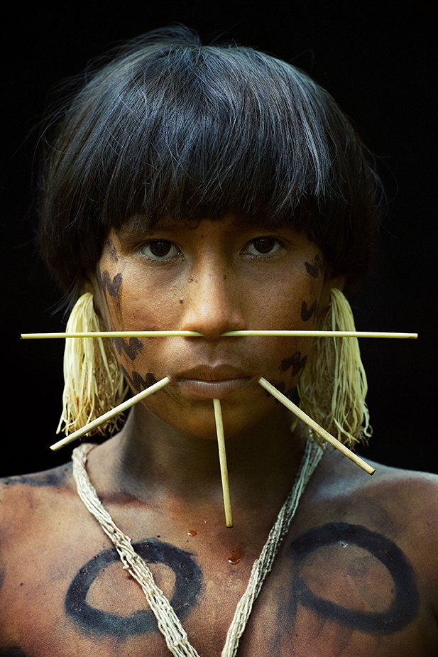venezuela-tribale-volken-yanomami-vrouw