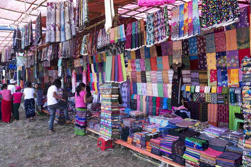 myanmar-loikaw-padaung-markt-textiel