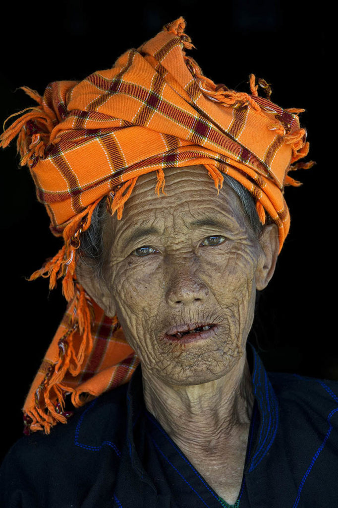 myanmar-loikaw-pao-vrouw