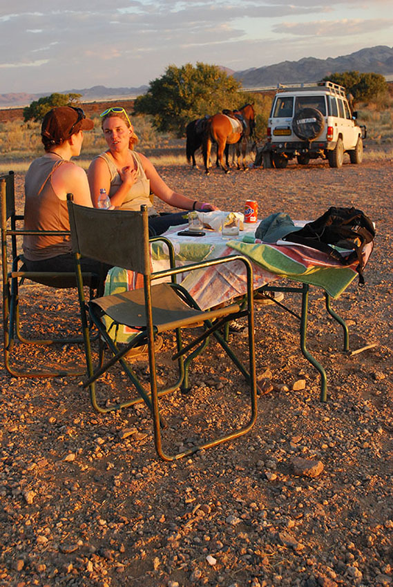 namibië-naukluft-paardrijden-sundowner