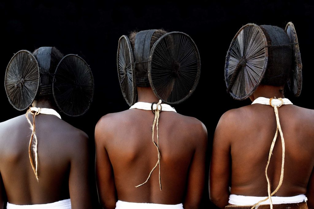 angola-tribes-mugambue-girls