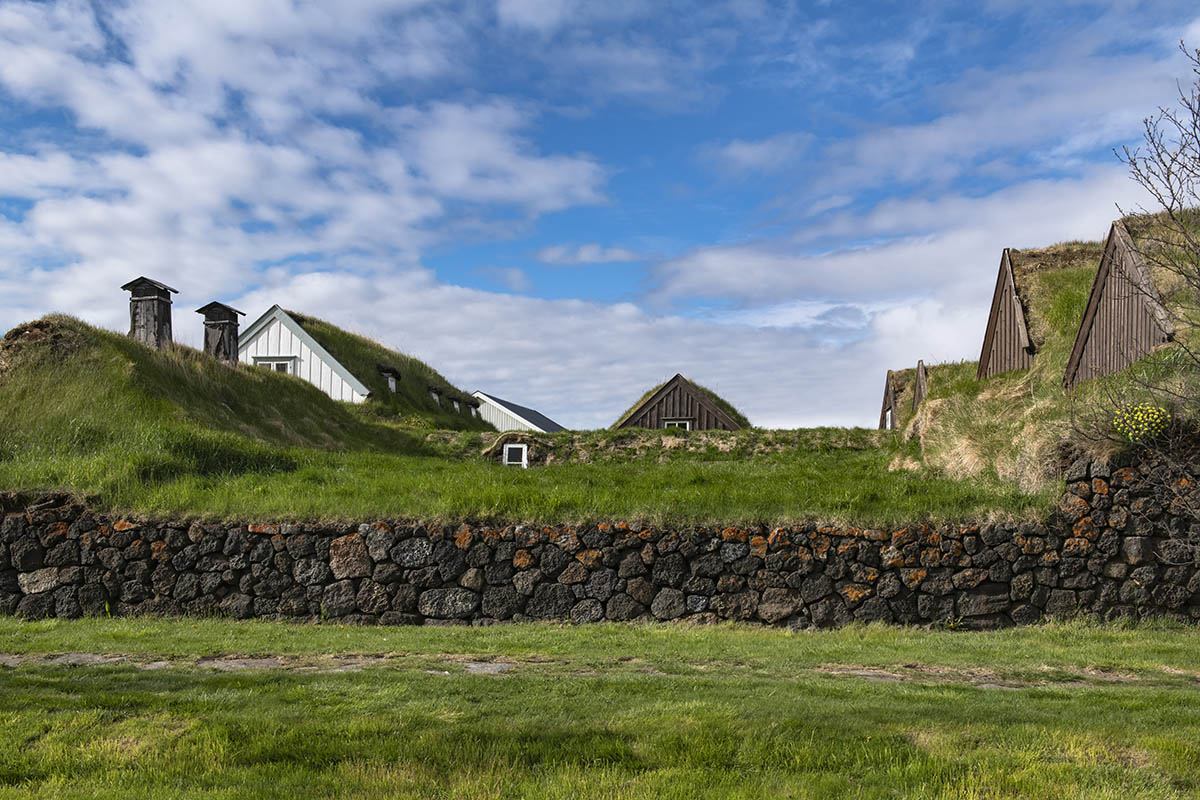iceland-north-grenjaðarstaður-peat-houses