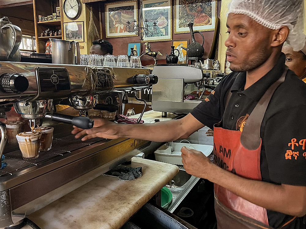 barrista-addis--koffiebar-henk-bothof