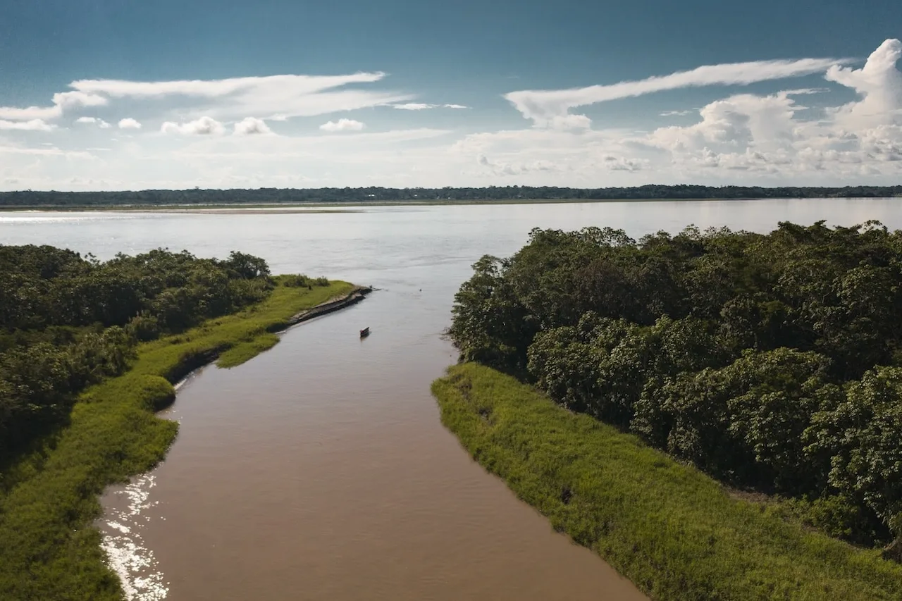 Río Amazonas boot-rio amazones-twoshot-films-promperu