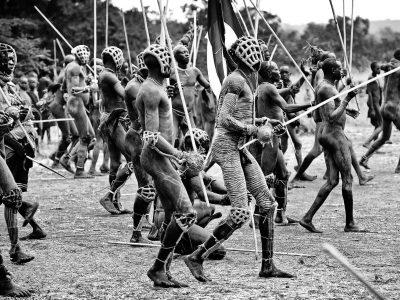 ethiopia-suri-donga-warriors-on-the-move
