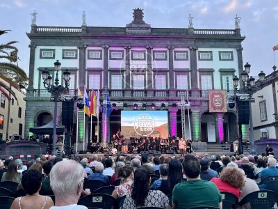 Plaza Santa Ana tijdens een show.